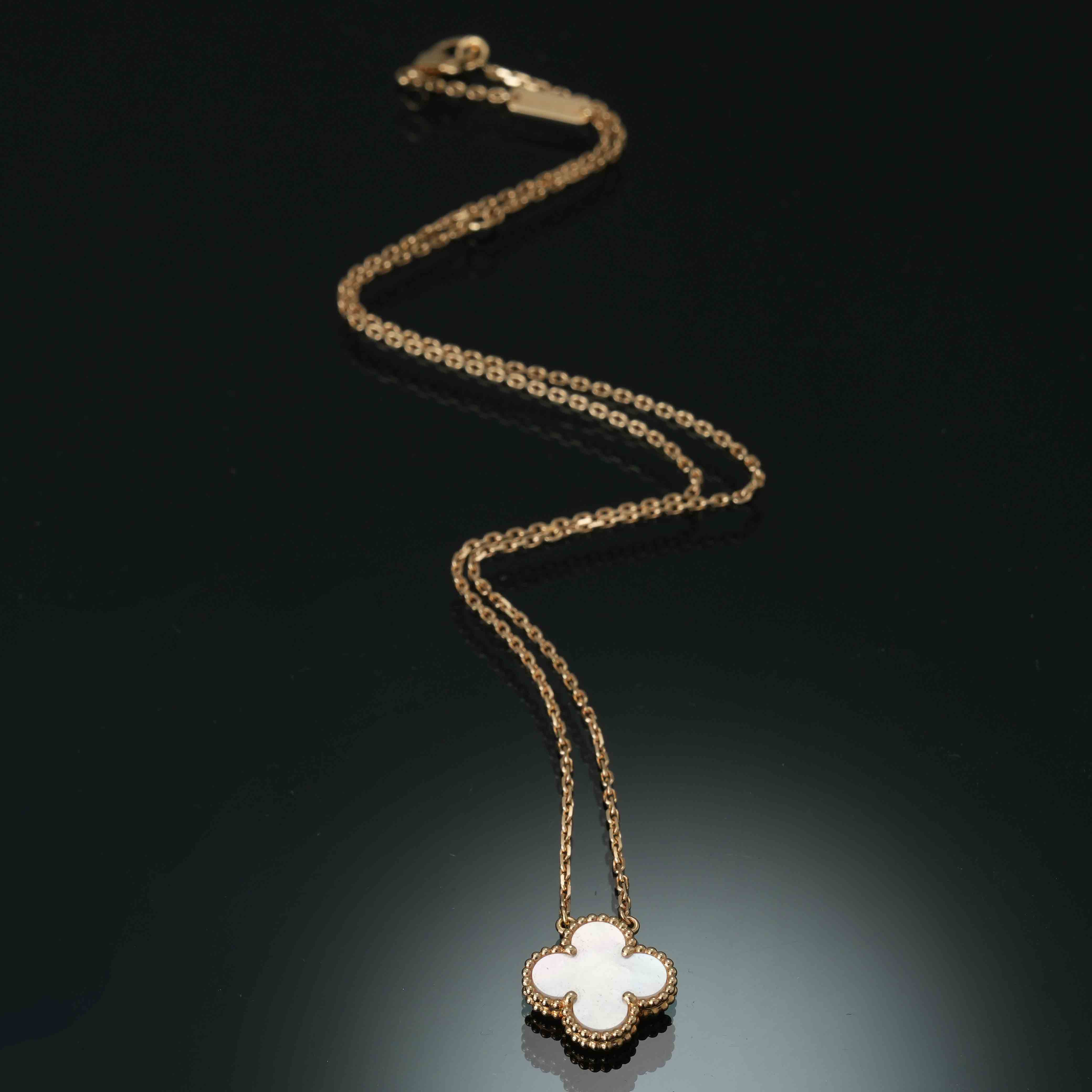 Van Cleef & Arpels(USED)반클리프앤아펠 빈티지 알함브라 네크리스 자개